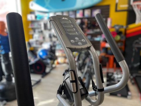 Эллиптический тренажер Spirit Fitness XG200 (Витринный экземпляр)